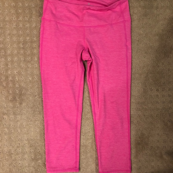 Athleta Hot Pink Capri Leggings 